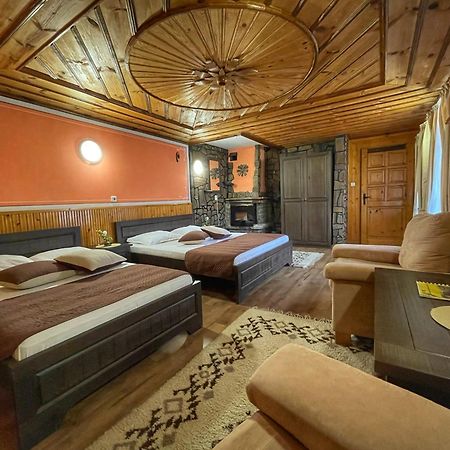 Guest Rooms Colorit Koprivshtitsa Buitenkant foto