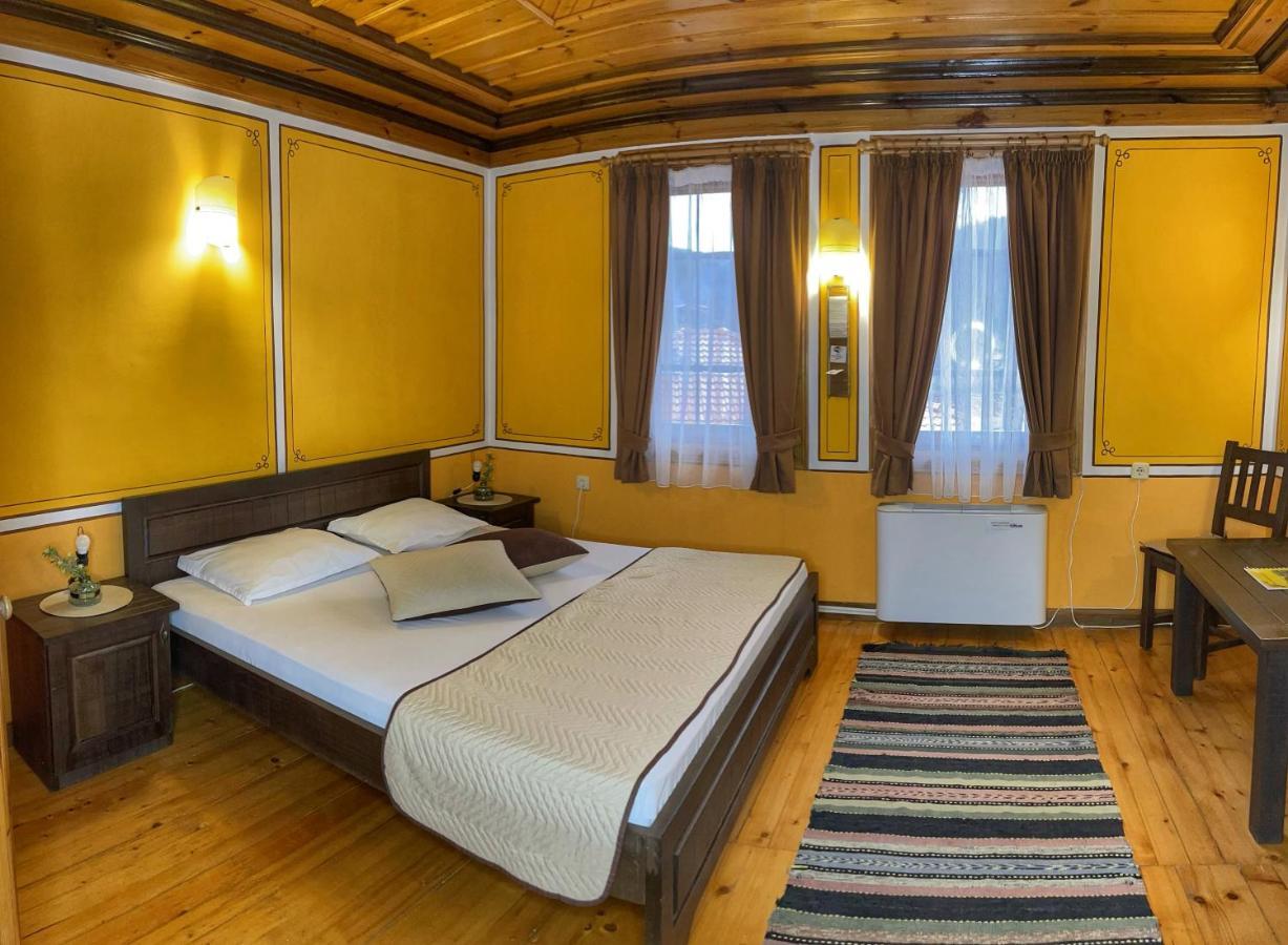 Guest Rooms Colorit Koprivshtitsa Buitenkant foto