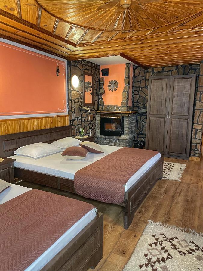 Guest Rooms Colorit Koprivshtitsa Buitenkant foto