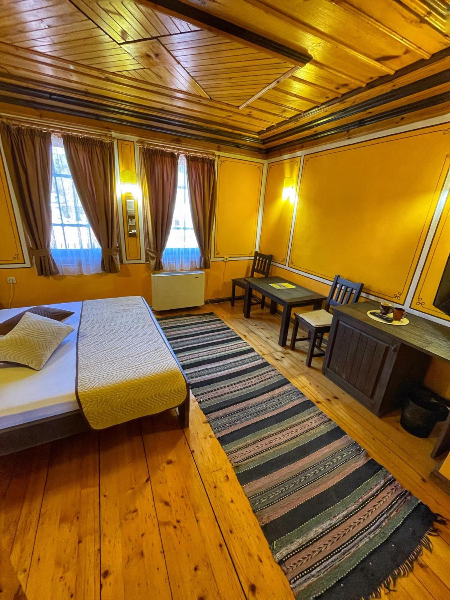 Guest Rooms Colorit Koprivshtitsa Buitenkant foto