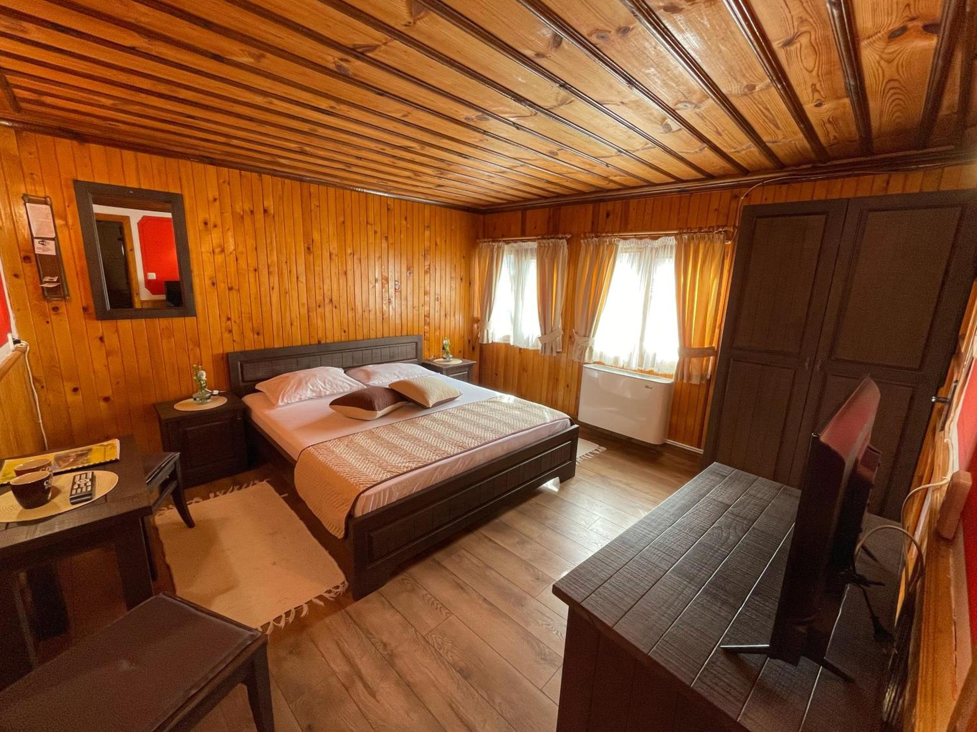 Guest Rooms Colorit Koprivshtitsa Buitenkant foto