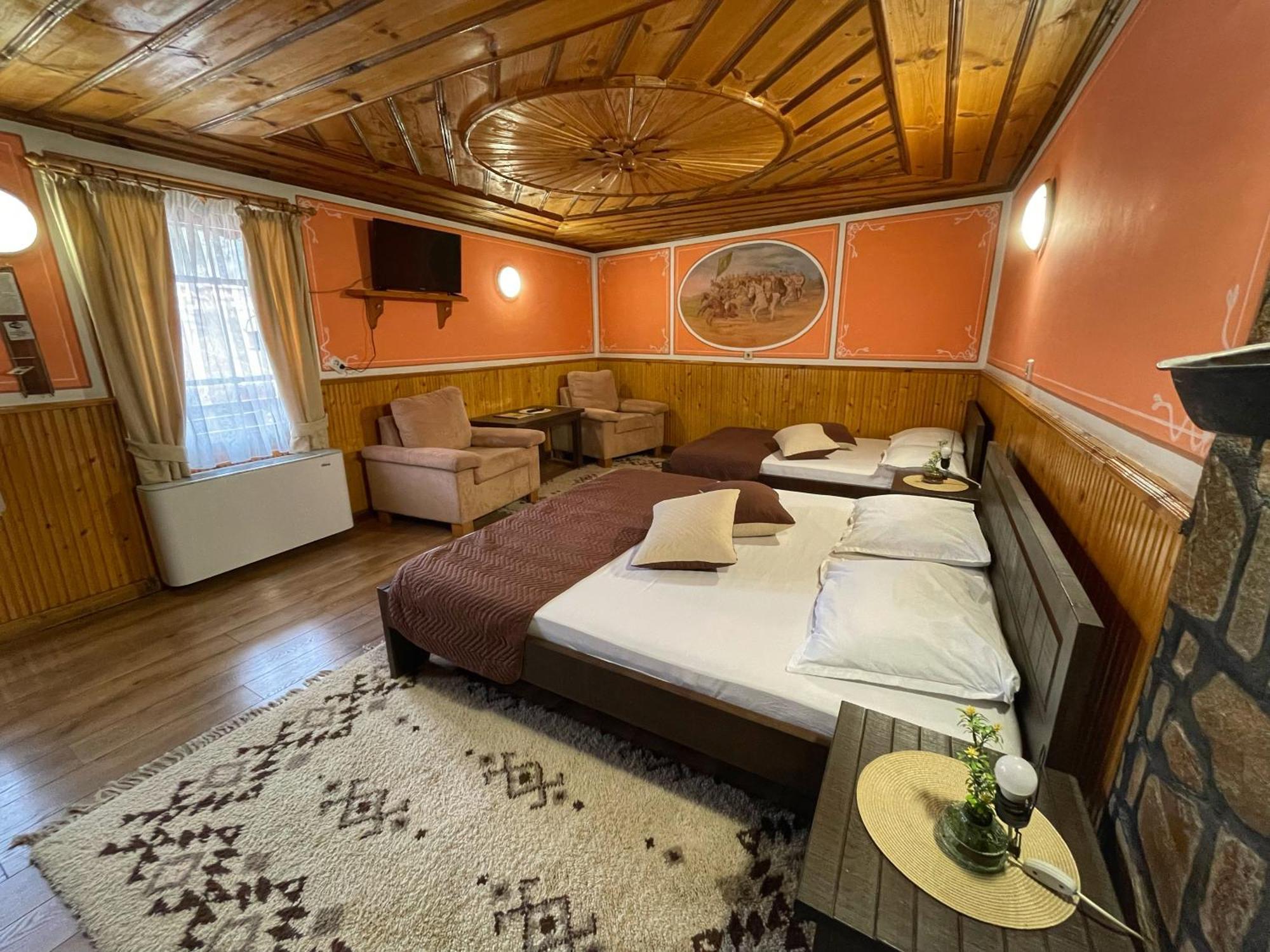 Guest Rooms Colorit Koprivshtitsa Buitenkant foto
