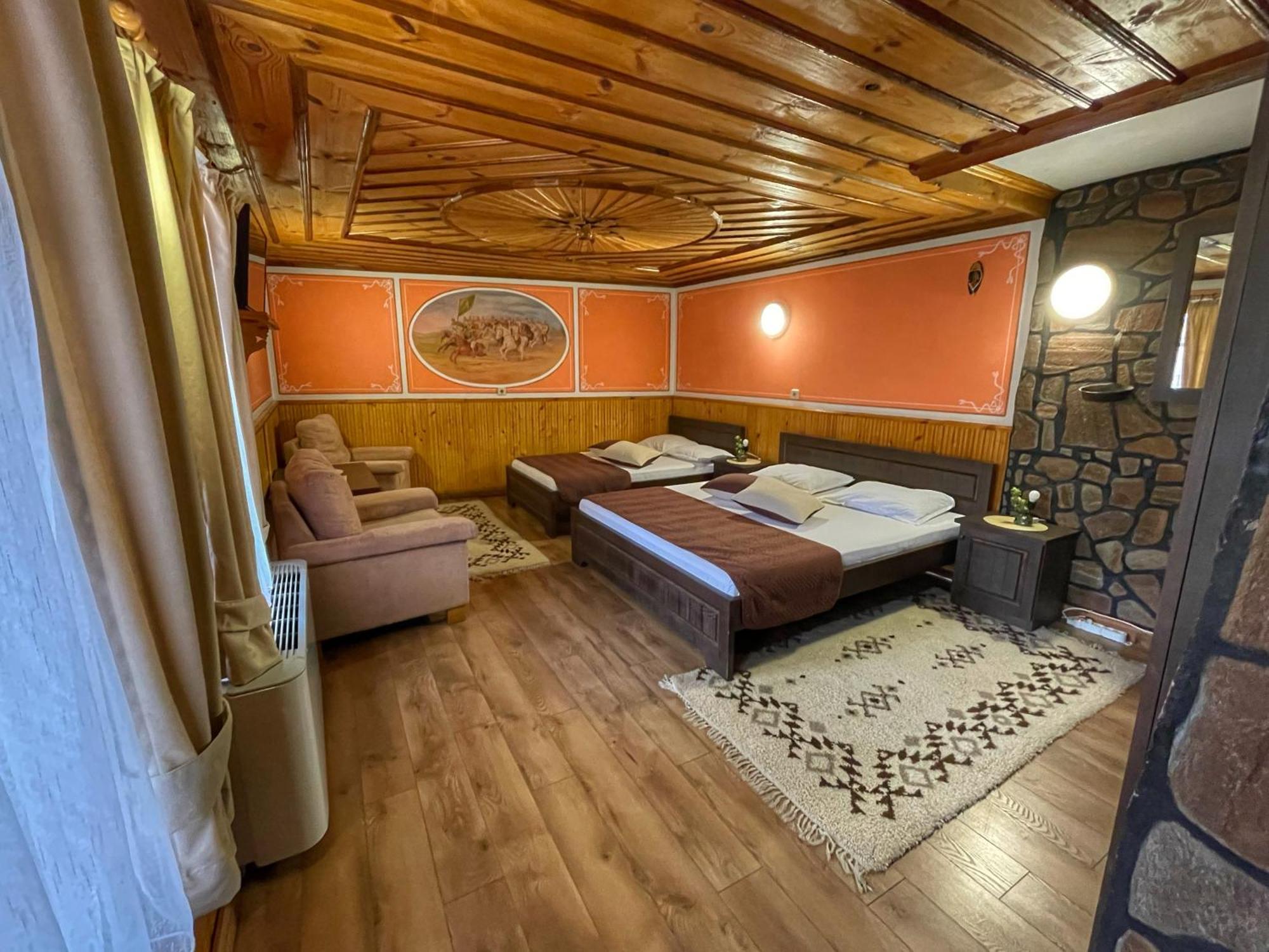 Guest Rooms Colorit Koprivshtitsa Buitenkant foto
